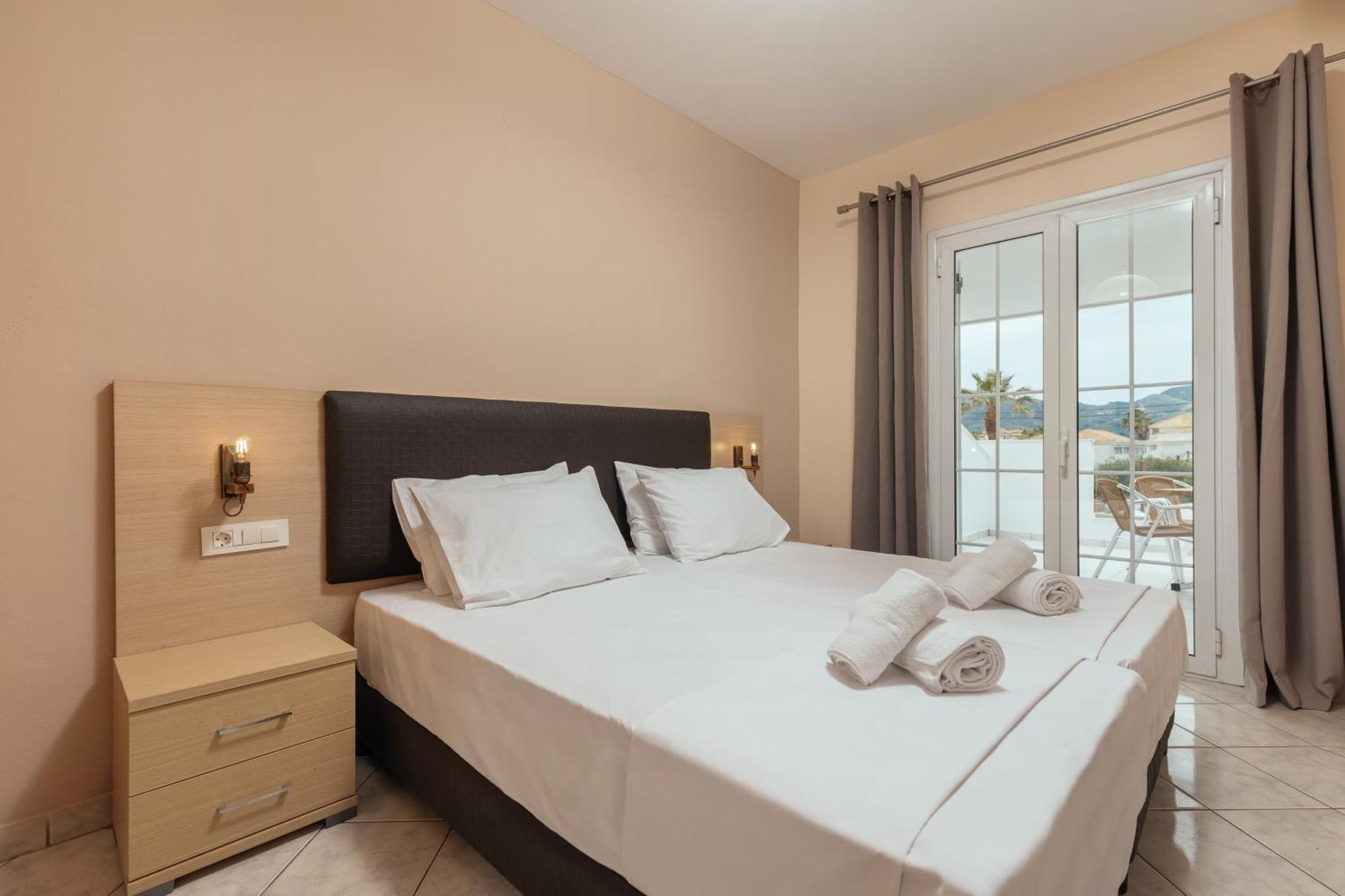 Yakinthos Hotel 拉加纳斯 外观 照片