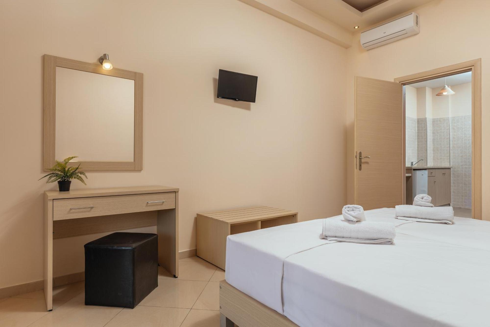 Yakinthos Hotel 拉加纳斯 外观 照片