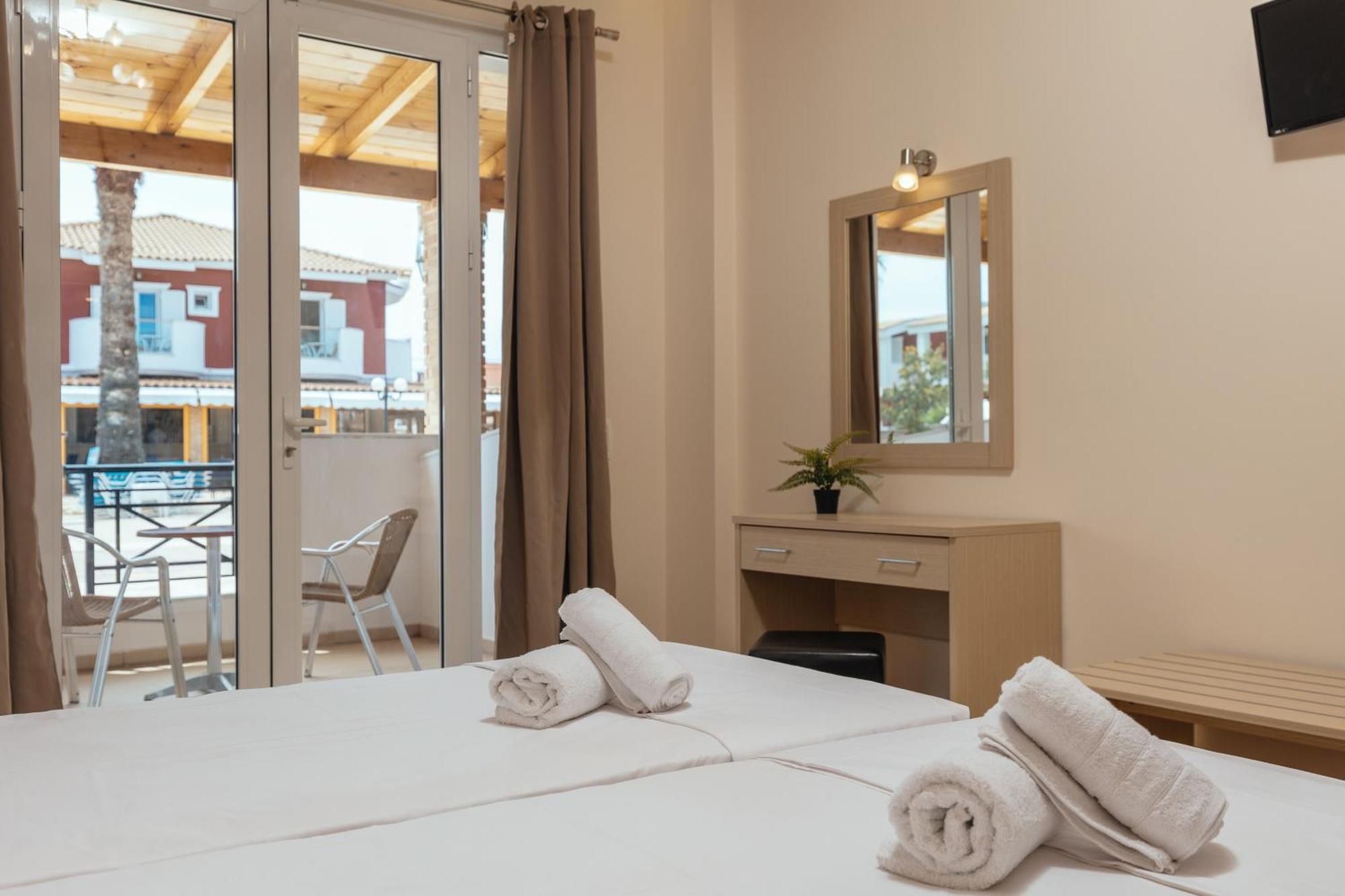 Yakinthos Hotel 拉加纳斯 外观 照片